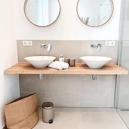 Seeliebe Apartments - Seeblick, Parkplatz, Teilweise Private Sauna, Wlan *