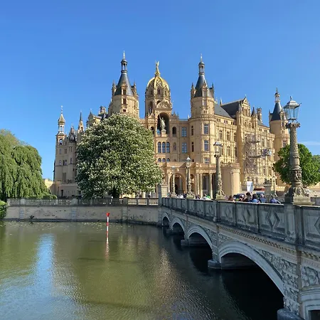 Apartamento Seeliebe Apartments - Seeblick, Parkplatz, Teilweise Private Sauna, Wlan Schwerin (Mecklenburg-Vorpommern)