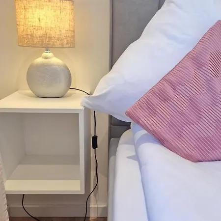 Apartamento Seeliebe Apartments - Seeblick, Parkplatz, Teilweise Private Sauna, Wlan Schwerin (Mecklenburg-Vorpommern)