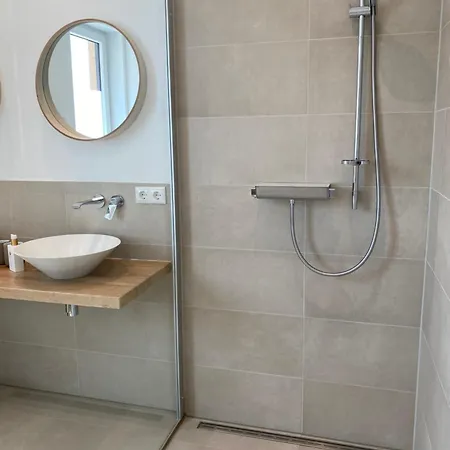 Seeliebe Apartments - Seeblick, Parkplatz, Teilweise Private Sauna, Wlan * Schwerin (Mecklenburg-Vorpommern)