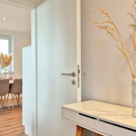 Seeliebe - Seeblick, Parkplatz, Teilweise Private Sauna, Wlan * Schwerin